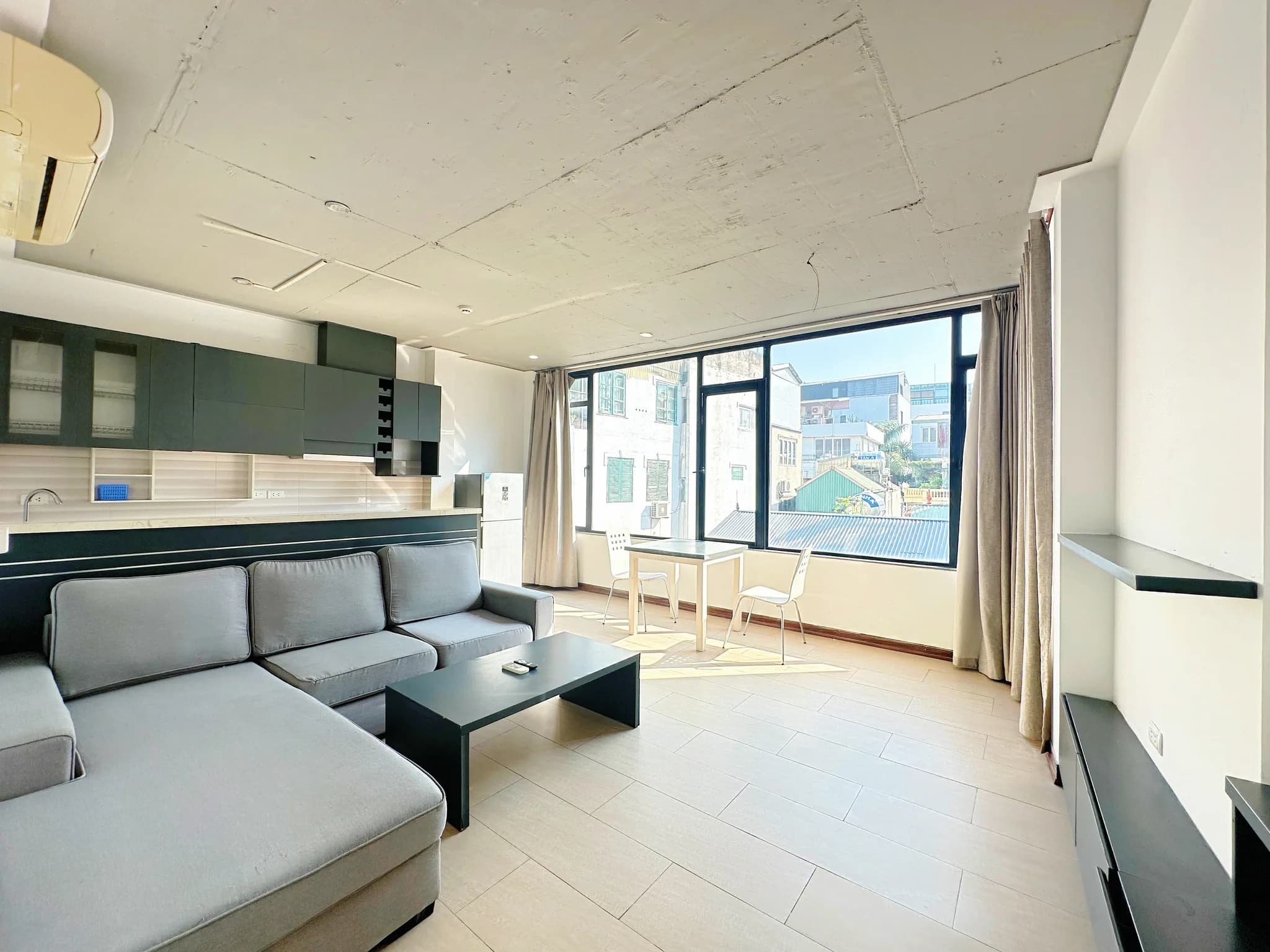 Modern Designed 1BR Apartment with Big Bright Window on Tu Hoa St., Tay Ho | Fully Furnished | 70m²