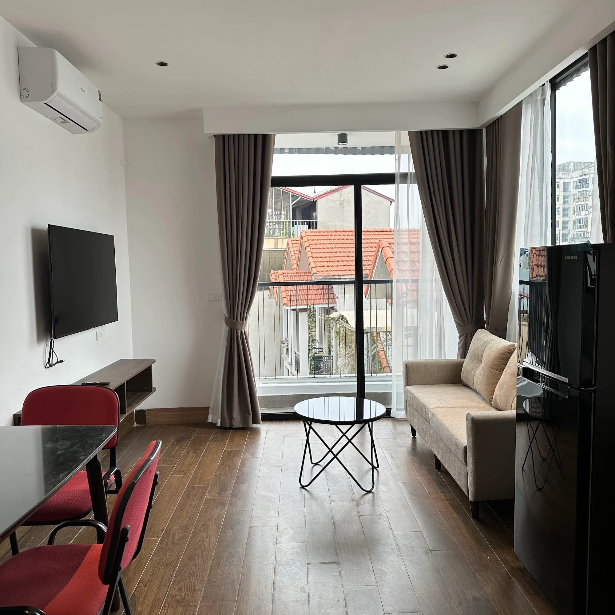 2BR Apartment (Unit 601, 6th Floor) on Hoang Hoa Tham St., Ba Dinh