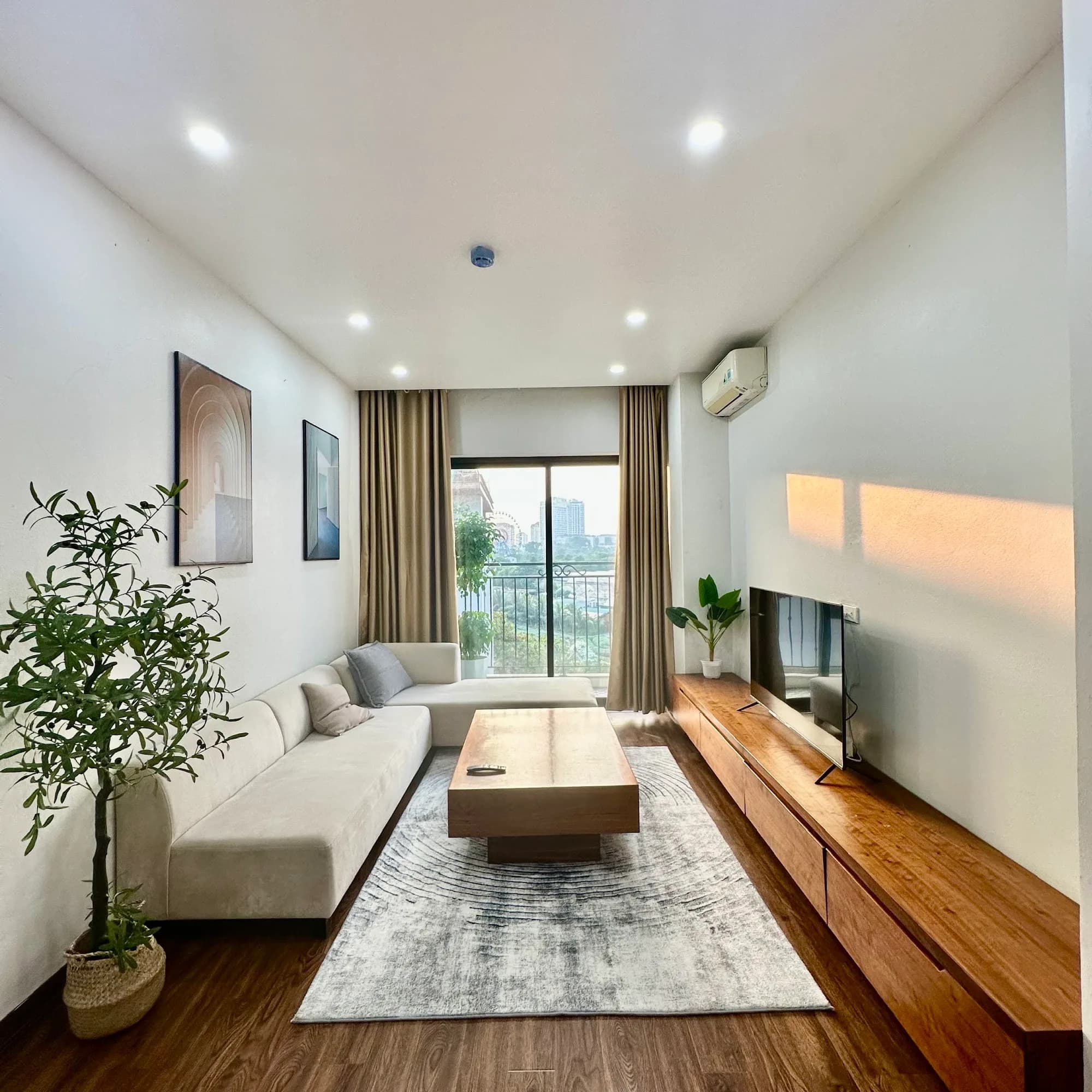Lake-View 3BR Apartment (Unit 301, 3rd Floor) on Au Co St., Tay Ho