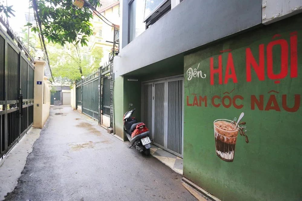Studio (Unit 402, 4th Floor) on To Ngoc Van St., Tay Ho